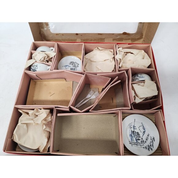 Vintage Straco Childrens Toy Tea China Set in Box Ceramic Asian Made In Japan - Picture 7 of 7